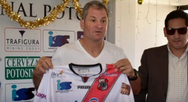 Al "Pampa" se lo vio muy feliz en la conferencia de prensa donde dio inicio a su ciclo en la institución albirroja