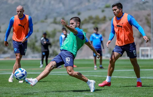 Beñat San José alista algunas variantes, incluiría al juvenil Uzeda, Ramiro Vaca y Rodríguez