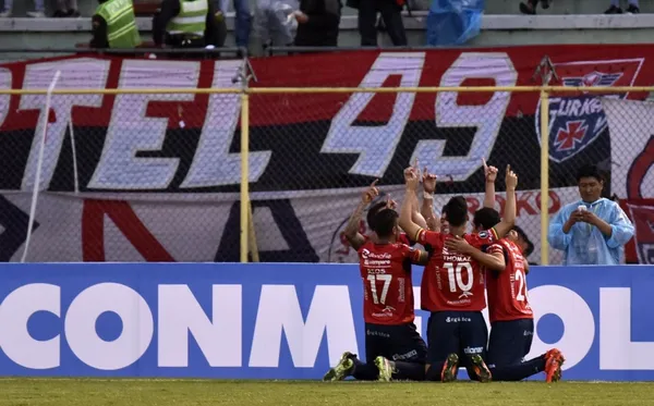 Con la idea de reforzar el plantel de Wilstermann, toma fuerza el regreso de una cara conocida
