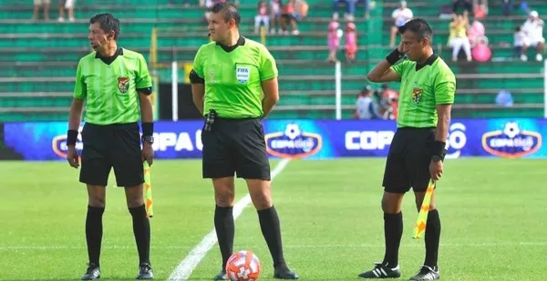 CONMEBOL tomó la decisión de no incluir árbitros bolivianos.