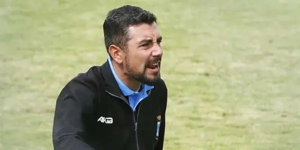 El chileno continuará al frente del plantel en 2024.