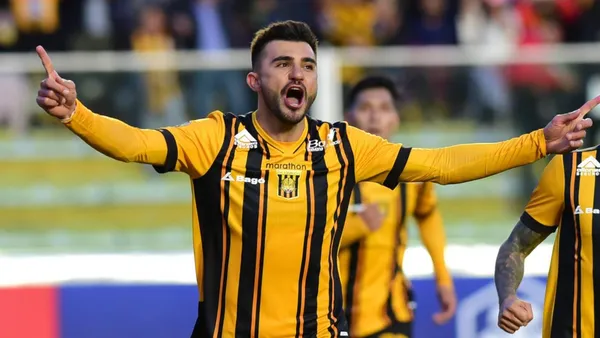 El delantero fue verdaderamente cuestionado por los hinchas por lo complejo que resultaron las negociaciones