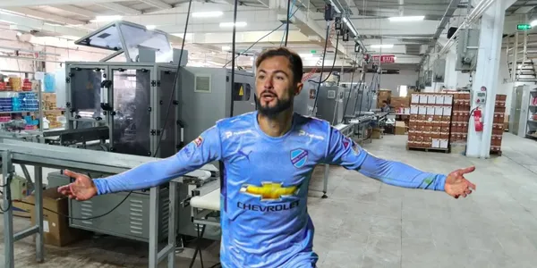 El delantero se mostró en las redes publicitando un producto poco habitual en el mundo del deporte.