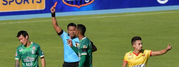 El directivo de Bolívar que se quejó por el arbitraje pero no de la Copa Libertadores.