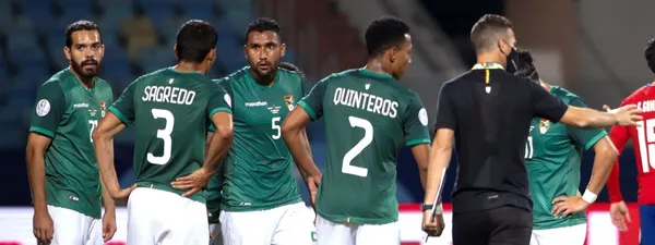 El entrenador quiere contar con sus mejores futbolistas pero estos están en Europa.