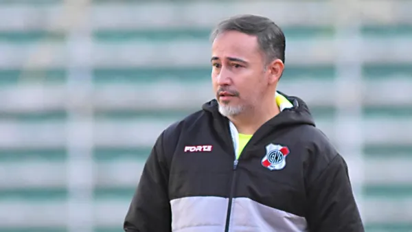 El estratega argentino dijo que hay formas que no se deben perder en la Academia