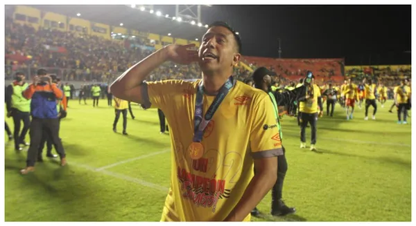 El ex DT de Bolivia, en serios problemas