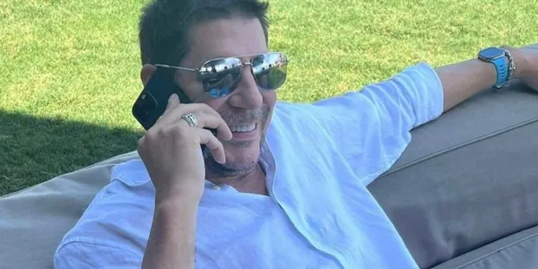 El presidente de La Academia se encuentra en Estados Unidos.