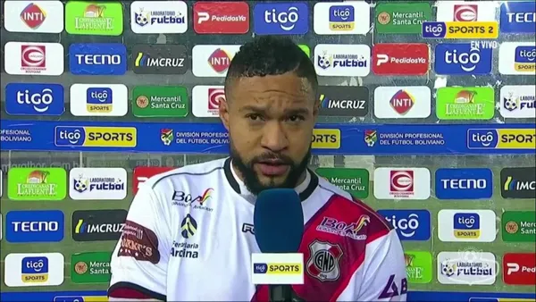 Flavio Robatto no quiso más preguntas sobre el 9 colombiano y contó qué ocurre con el