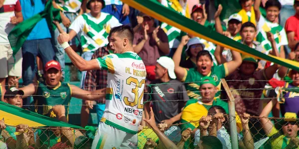 La Academia se quejó de la cancha, el calor y el arbitraje. Llegó la respuesta desde Trinidad