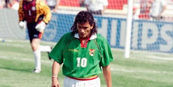 La Confederación Sudamericana de Fútbol le dedicó un saludo especial al crack boliviano.