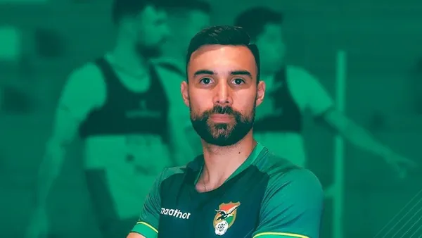 No es conocido por ser problemático, pero al parecer no cae bien al grupo y por ello no es convocado.