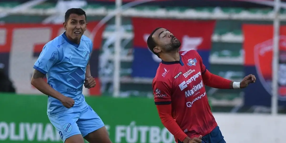Aproximadamente 13 flotas llenas de hinchas llevo Wilstermann al choque ante Bolívar en La Paz.