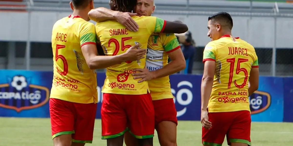 Denar Sarzuri, presidente del club Palmaflor, renunció a su cargo con miras a que Evo Morales asuma el cargo.