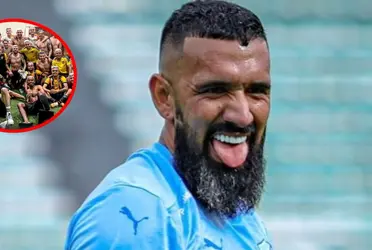 El chileno y una publicación dedicada al campeón.