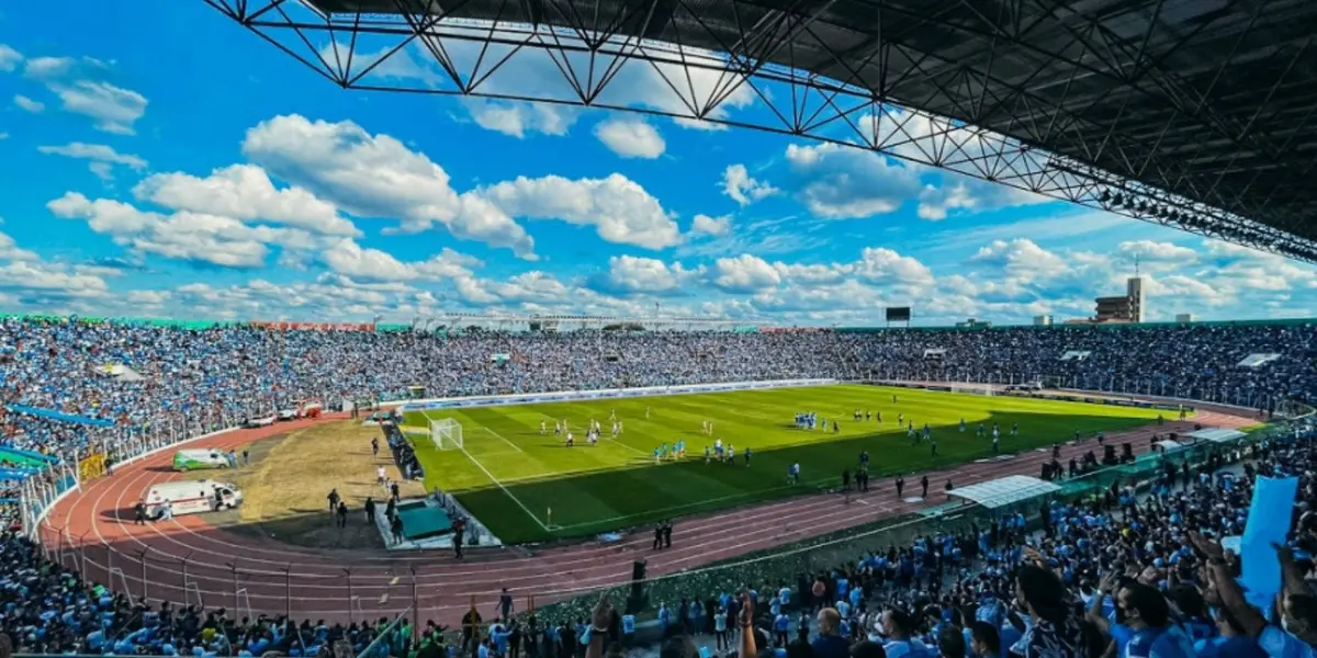 El conjunto celeste aprovechó el triunfo en el clásico para burlarse de su clásico rival.