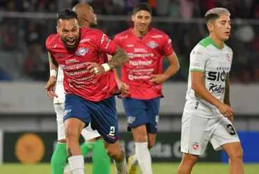 El defensor argentino podría irse del Jorge Wilstermann y admitió que hay un interés real del Bolívar por llevárselo