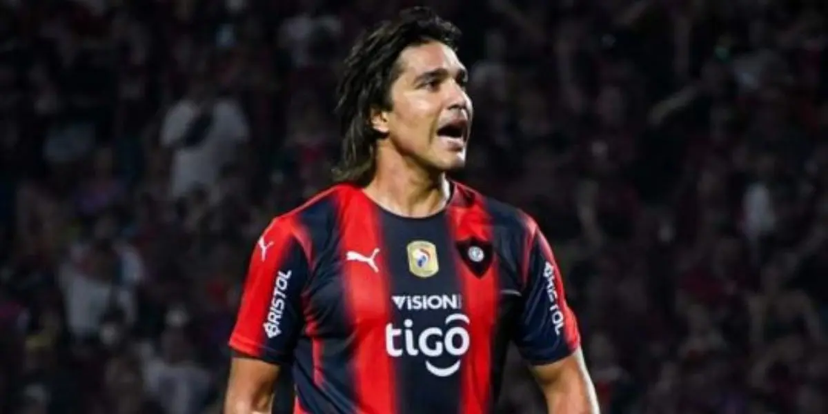 El delantero tuvo una salida polémica de Cerro y su esposa explicó los motivos.