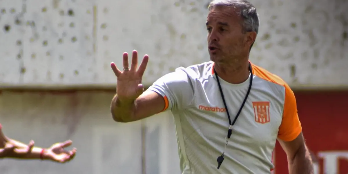 El entrenador paró dos equipos en su primera semana de entrenamiento