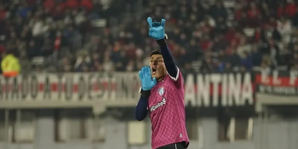 El guardametas de Bolívar compartió una publicación del equipo argentino.