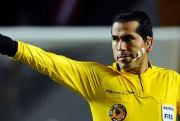 El juez dirigió el encuentro entre La Academia y Royal Pari