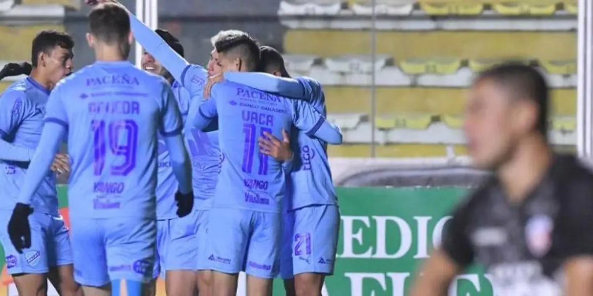 El jugador de Bolívar que casi va al hospital por un golpe.