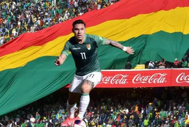 El jugador de Bolívar y del seleccionado boliviano compartió fotos con su pareja.