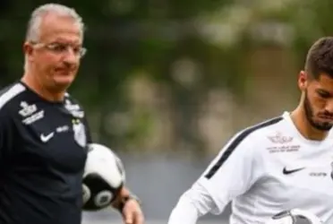 El jugador del Bolívar felicitó al nuevo entrenador de la Selección canaria a quien conoció en el Santos