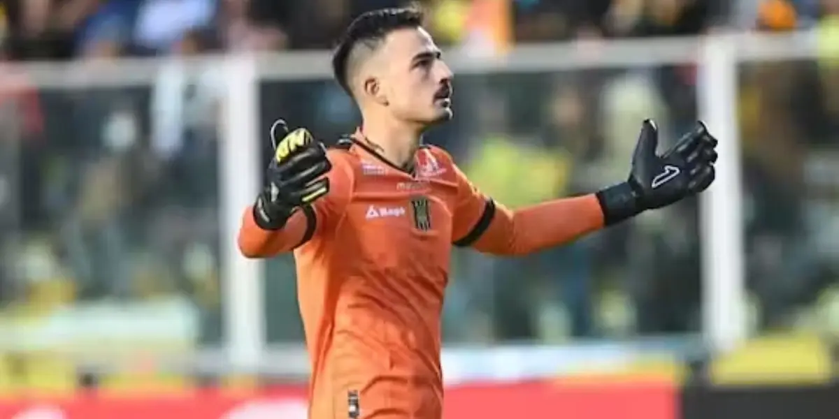 El portero tiene propuestas de clubes de afuera.