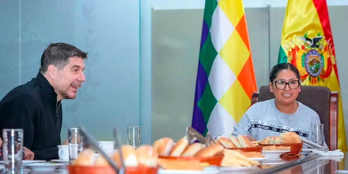 El presidente de Bolívar ya piensa en qué construir en unos terrenos recuperados en la ciudad más joven de Bolivia.