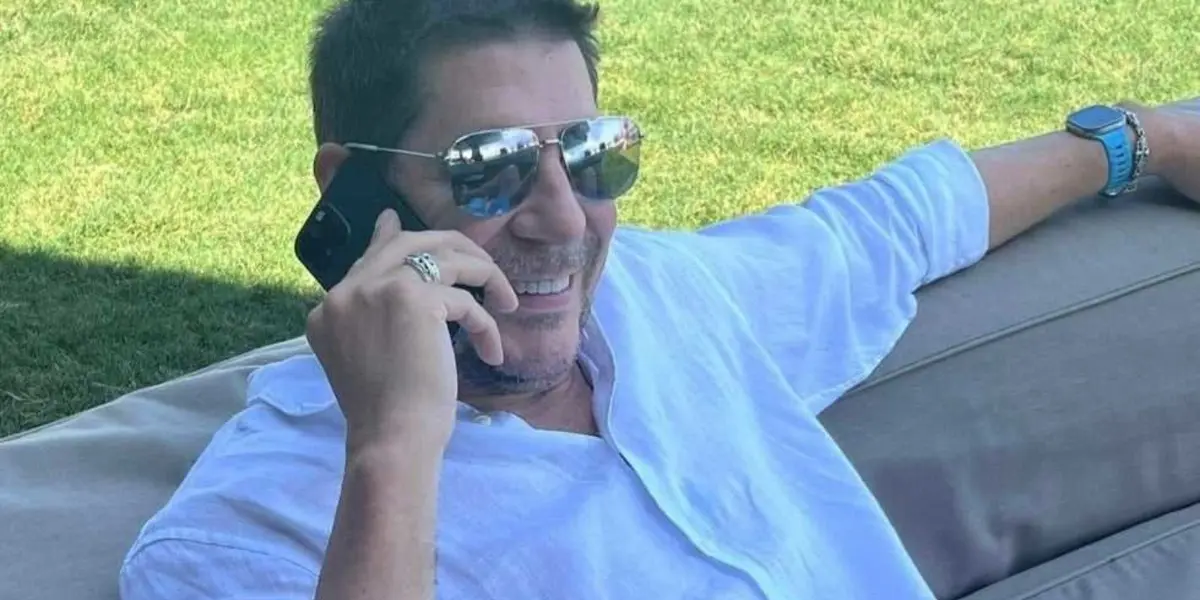 El presidente de La Academia se encuentra en Estados Unidos.