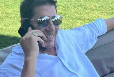 El presidente de La Academia se encuentra en Estados Unidos.