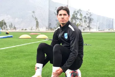 El volante filmó un video en el que se ve el mal estado del terreno de juego en Quillacollo.