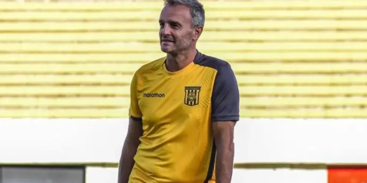 En el marco de la pretemporada, el técnico del "Aurinegro" no aseguró que todos sigan en el club