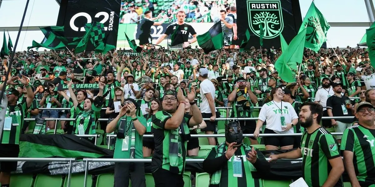 Kirk Eduardo Mangum y Javier Ortiz Pereyra forman parte de una de las hinchadas más particulares en la MLS