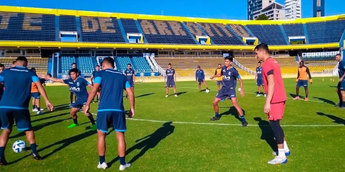 La academia cruceña está obligada a conseguir al menos un punto para mantener sus aspiraciones en el torneo continental.