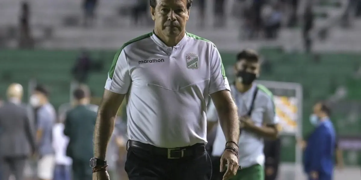 La derrota ante Estudiantes no cayó nada bien en el hincha refinero, que exige un cambio en la dirección técnica.