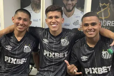 Los juveniles continuarían en el club a pesar del descenso a la Segunda División.