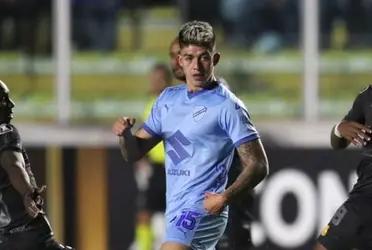 Los palos y el arquero de Barcelona le impiden el grito de gol a la Academia.