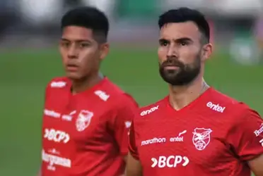 Por el partido liguero de su club, el jugador de la Selección Boliviano vio la tarjeta roja
