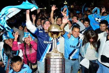 Tras la agónica victoria por penales, los fanáticos de La Academia celebraron el pase a cuartos.