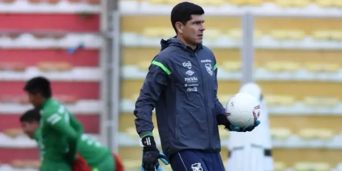 El arquero de la Selección de Bolivia no está pasando por buenos momentos y tapa a las futuras promesas. 