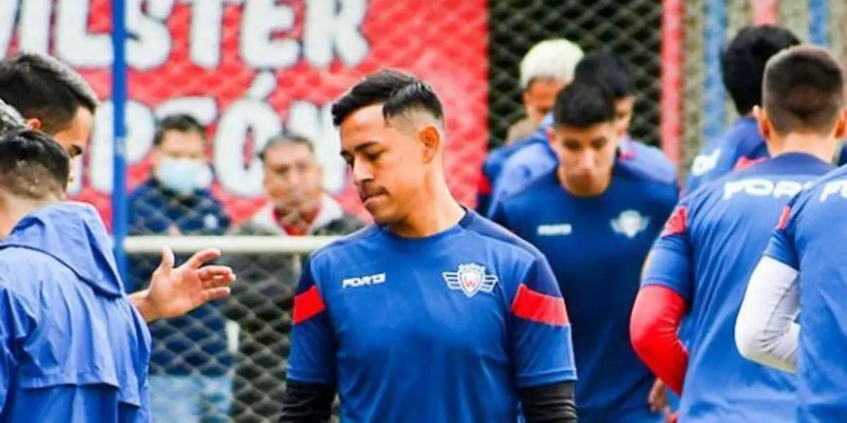 El equipo de Cochabamba no pudo viajar a su partido y podría perder los puntos.