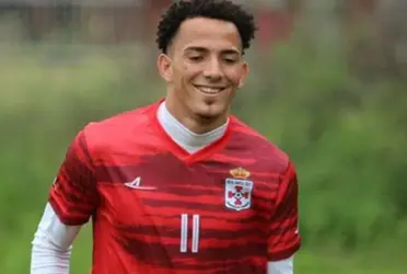 El futbolista dominicano y una foto incómoda que lo puso rojo de vergüenza. 