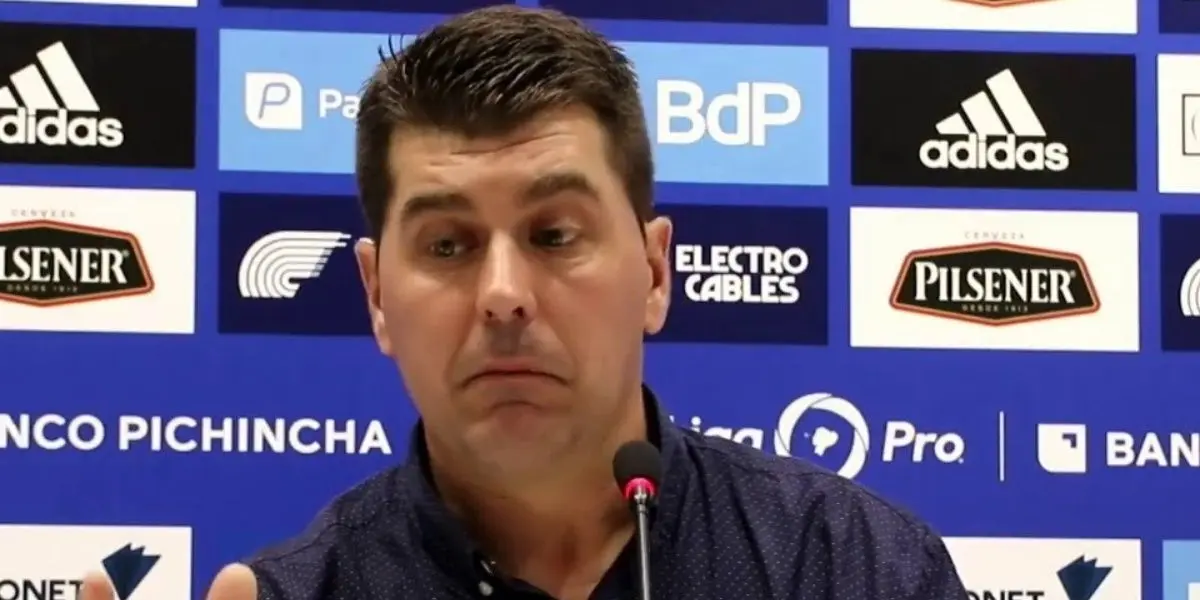 La expulsión insólita que sufrió Ismael Rescalvo ante Blooming. 