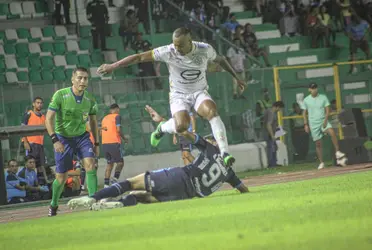 Real Santa Cruz aprovechó los momentos clave y se quedó con los tres puntos.