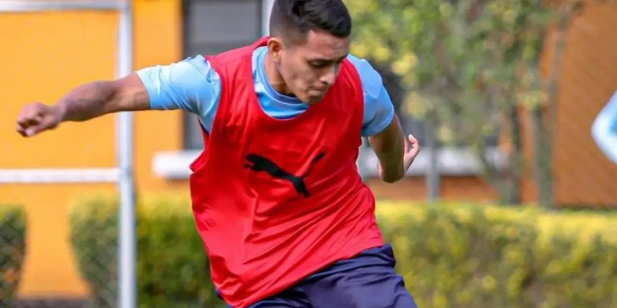 Un jugador surgido de la cantera del "Refinero" pega la vuelta al club